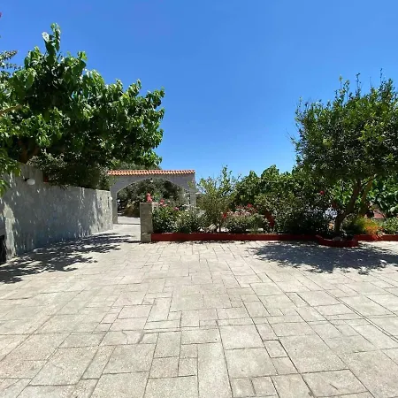 Archontika Πανσιόν