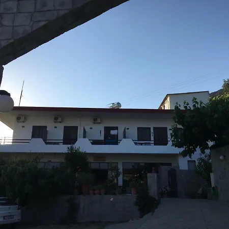 Πανσιόν Archontika Κεραμές